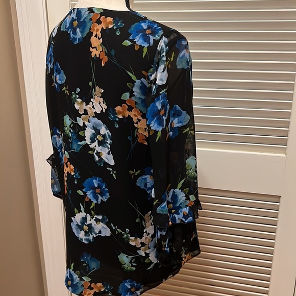 1. Calvin Klein Floral Blouse, Size Small - Picture 9 of 14
